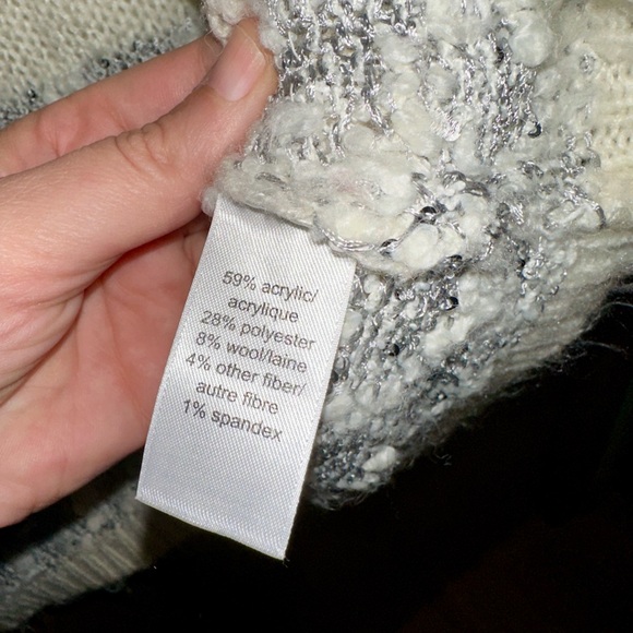 Maurices White and Silver Long-Sleeved Sweater Large - Picture 5 of 6